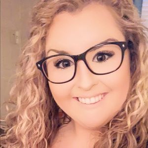 Meet your Posher, Damara